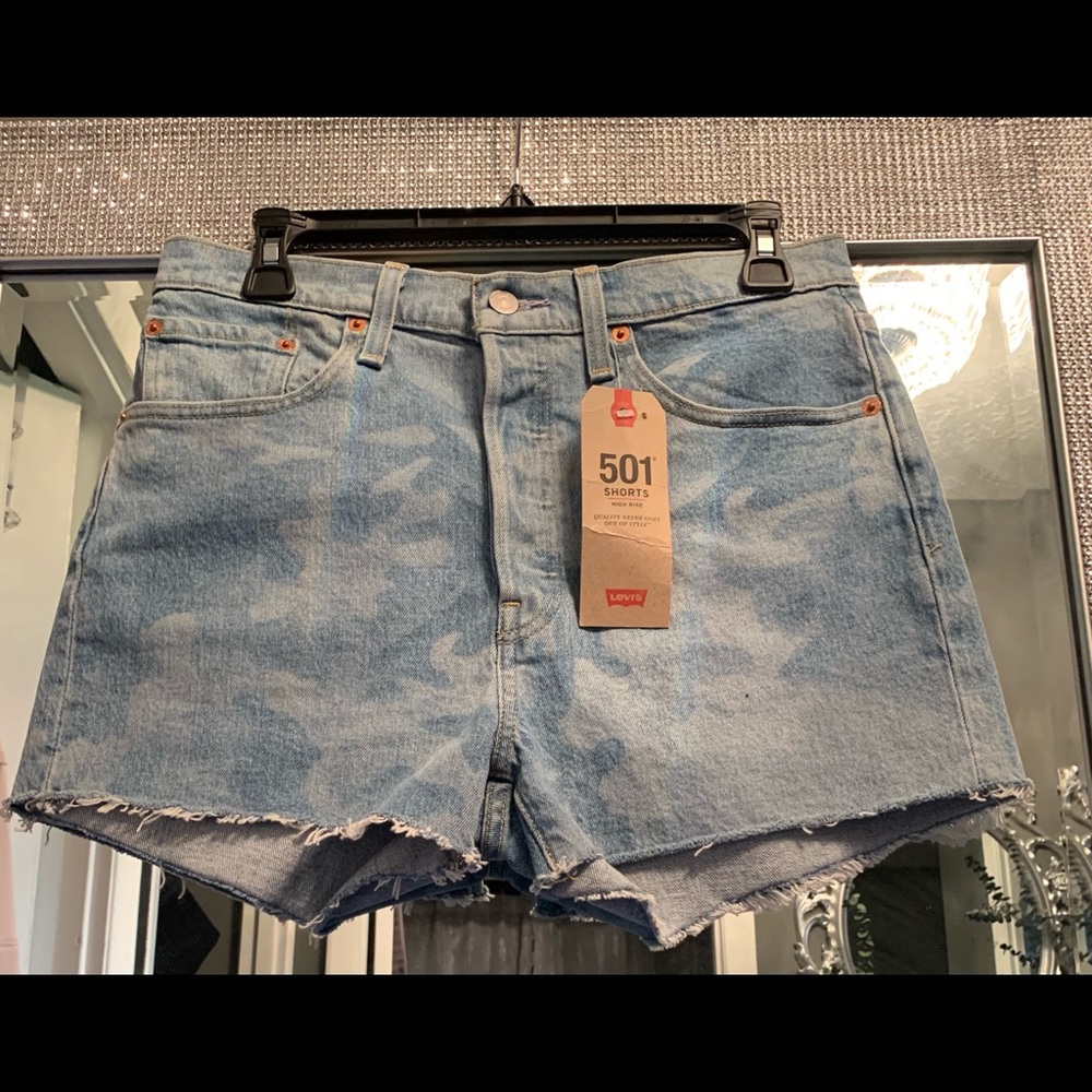 *****SOLD***** Levi’s 501 Denim Shorts, Size 29